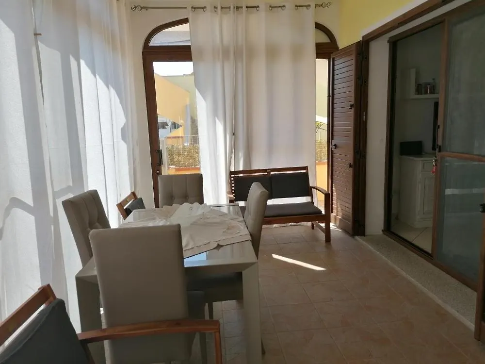 Villa Vista mare giardino La Caletta Italia
